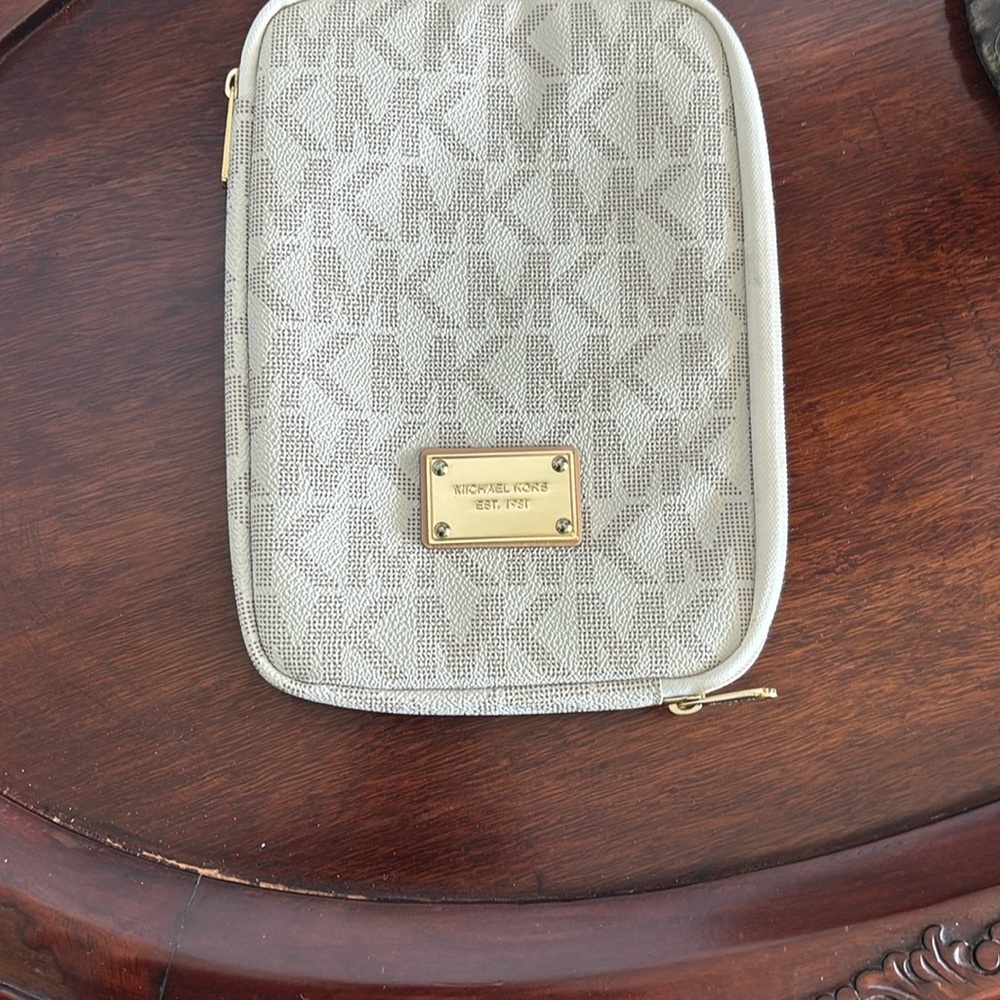 Michael Kors Cream Clutch